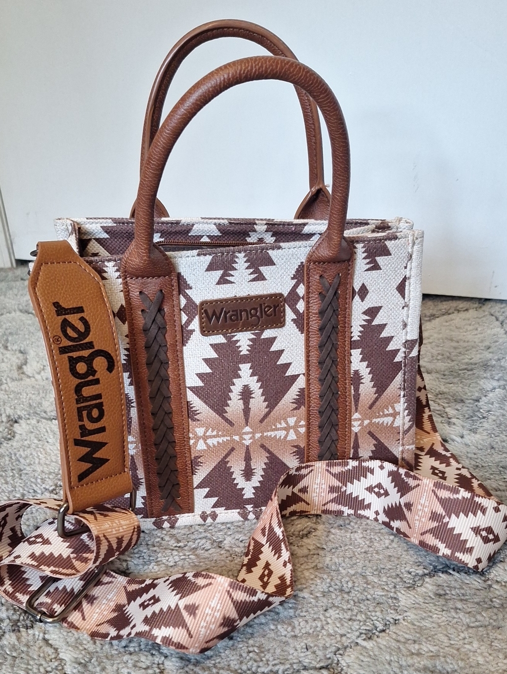 Wrangler Small Southwestern Tote/xbody EUC
